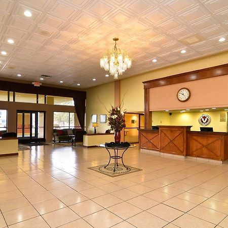 Red Lion Hotel فارمنغتون، كونيتيكت المظهر الداخلي الصورة